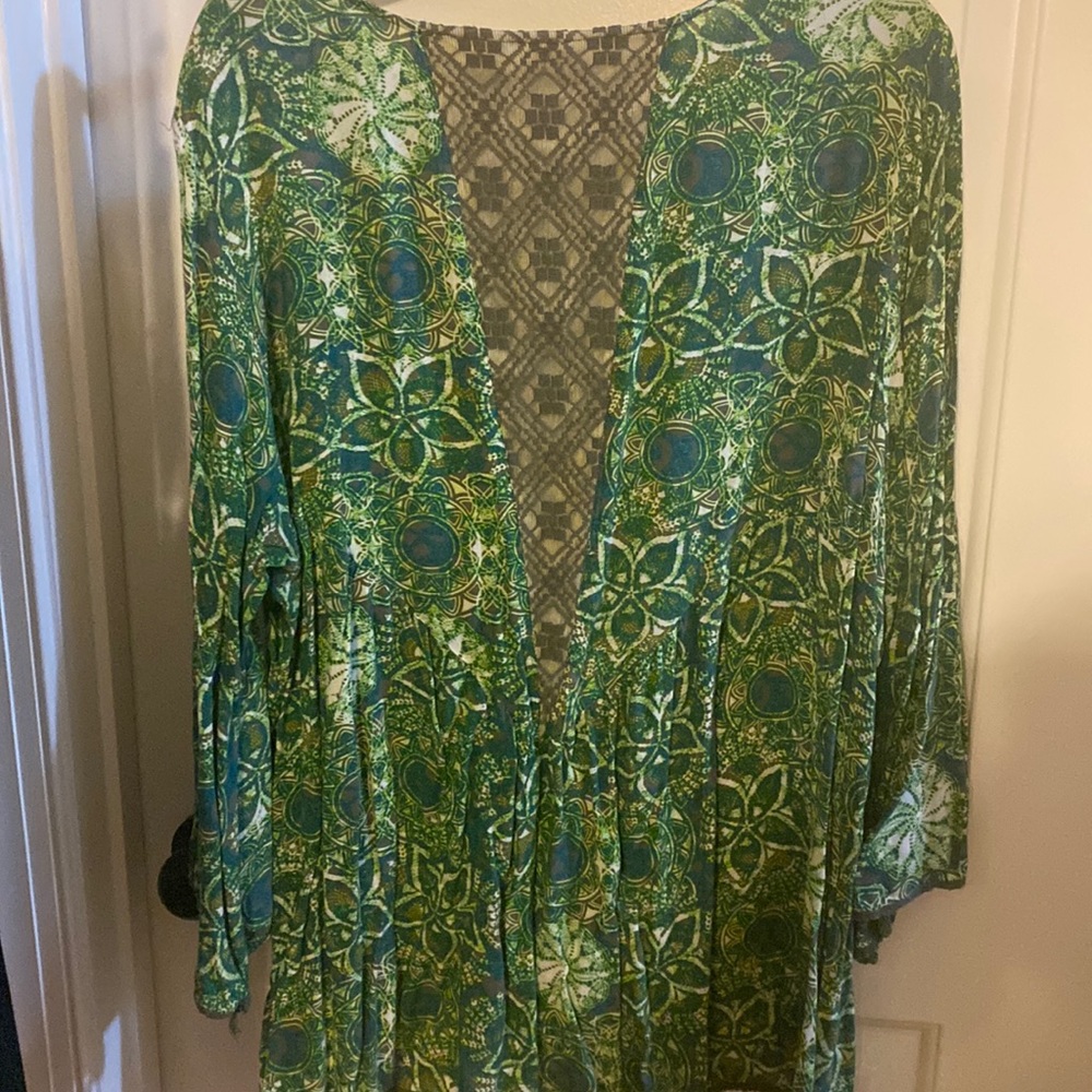 Westbound Woman Spiro Print Blouse with Lace Accent Panel